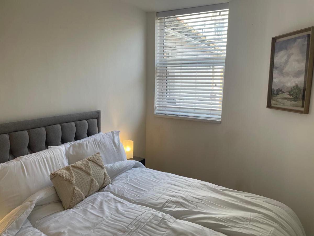 Apartment #1 - At 12 Story St キングストン・アポン・ハル エクステリア 写真